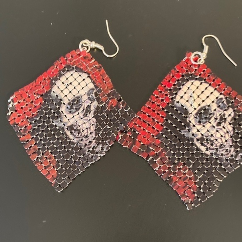 Skull Design Mesh Earrings